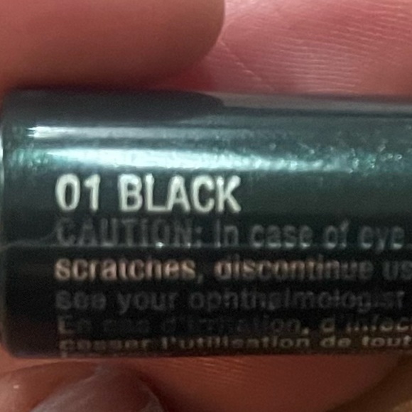 All new 11 piece Clinique skincare/ makeup bundle makeup bag included💜❤️🌺 - Picture 3 of 16